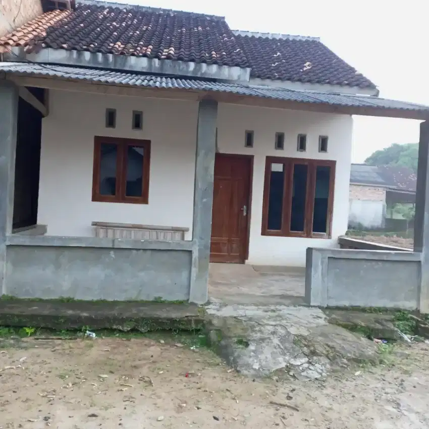 Dijual rumah lokasi poncowati