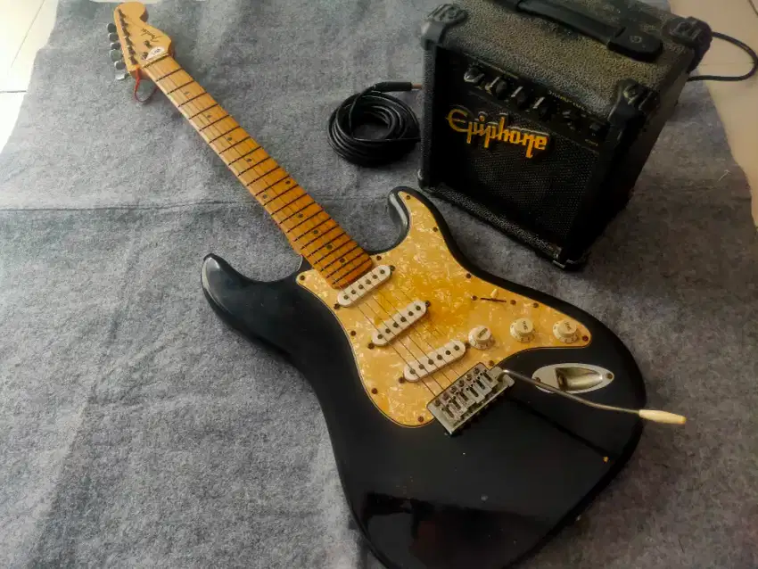 Gitar listrik fender + Ampli mini