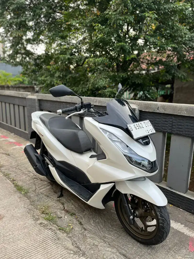 Pcx ABS 2023 Gres Low Km Remot lengkap 2!