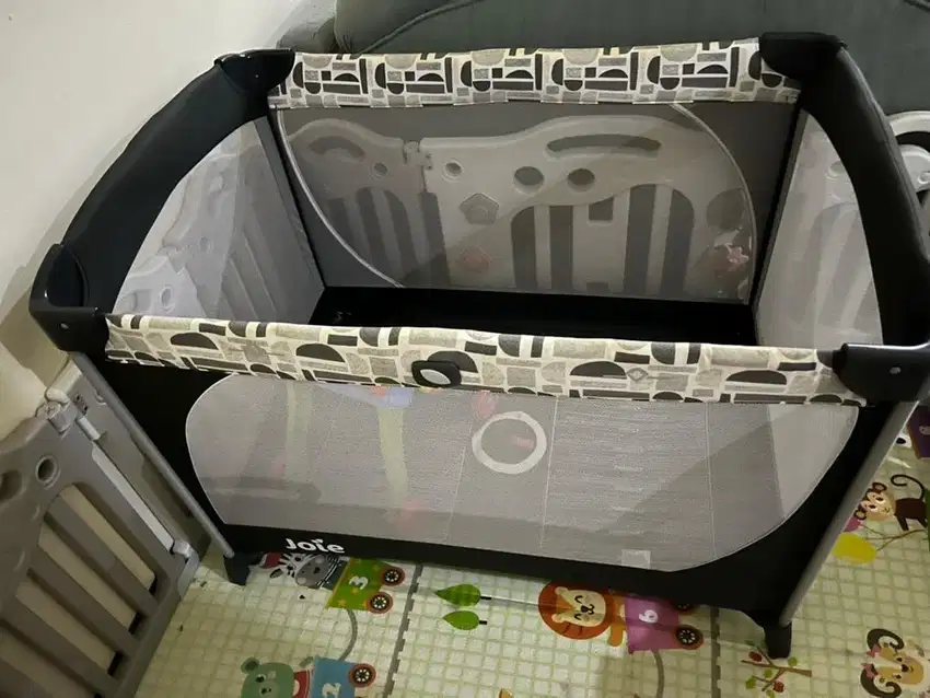 Box Bayi Joie/Kasur Bayi