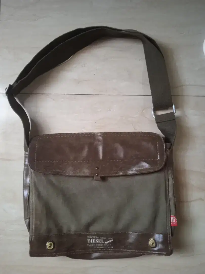 Tas selempang diesel Born original