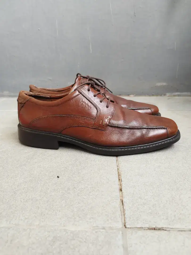 Sepatu Kulit Pantofel Ecco Original