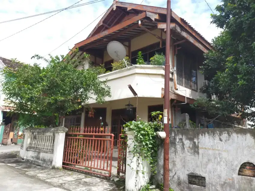 Rumah kost dijual