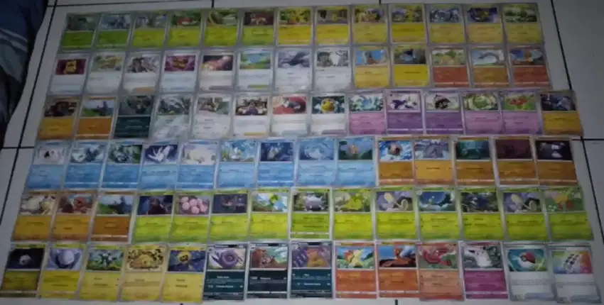 Jual kartu koleksi pokemon Pikachu ,Charizard,Umbreon,Ninetales dll,