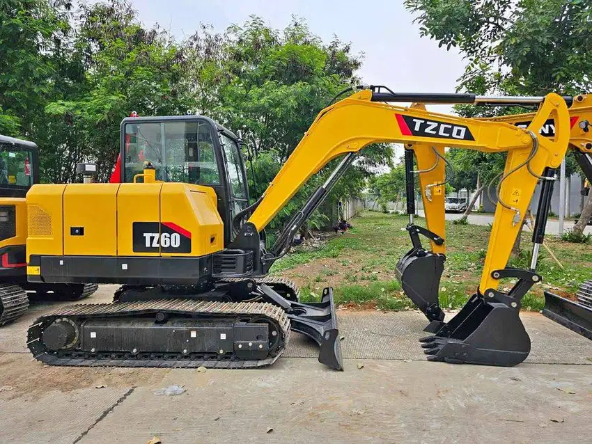 Setara Komatsu PC60 TZCO SANY XCMG Excavator China Tangguh Kelas 6 Ton