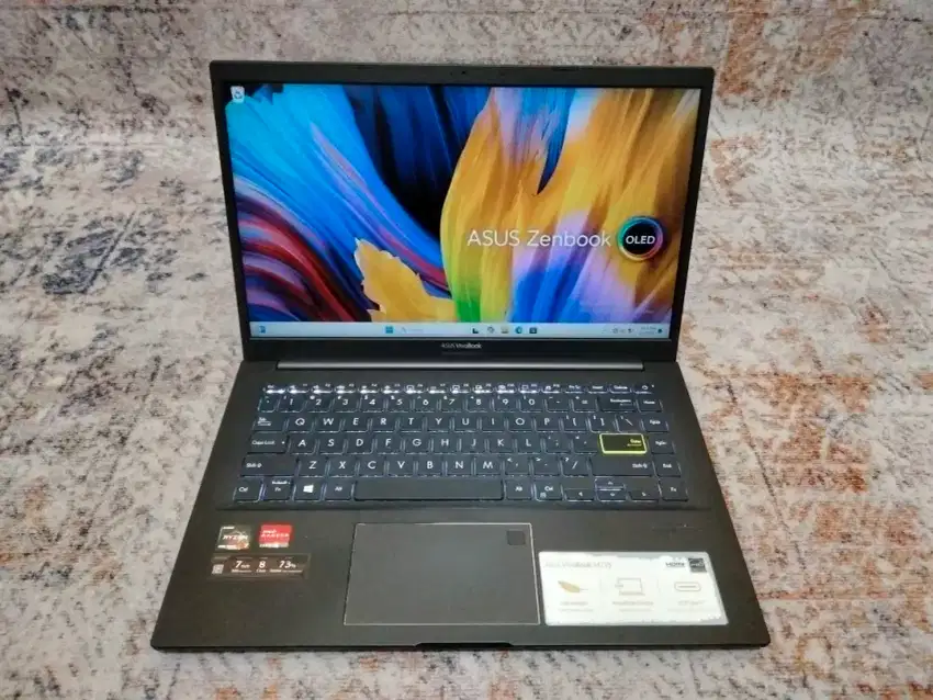 Laptop Asus VivoBook OLED Ryzen 7 8/512Gb FHD sRGB Mulus Siap Pakai