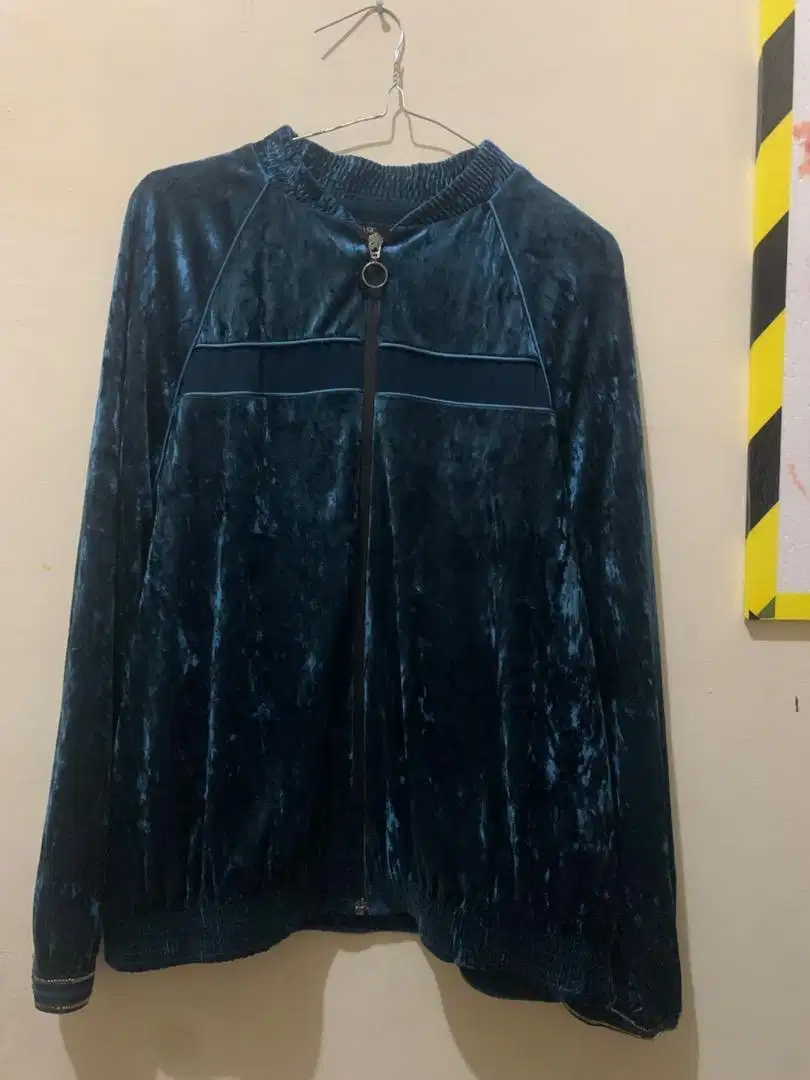 Zara Jaket Velvet