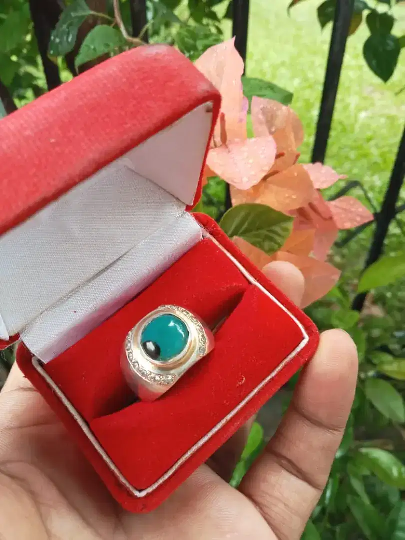 Cincin akik Bacan Doko kristal