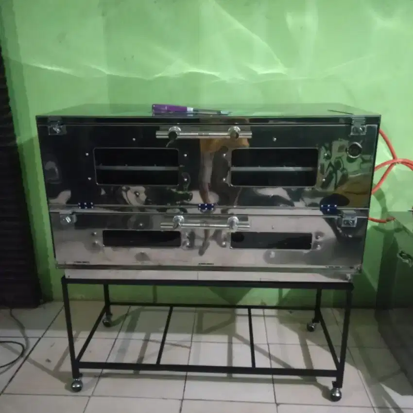 Oven gas serbaguna bahan anti karatan dan bergaransi