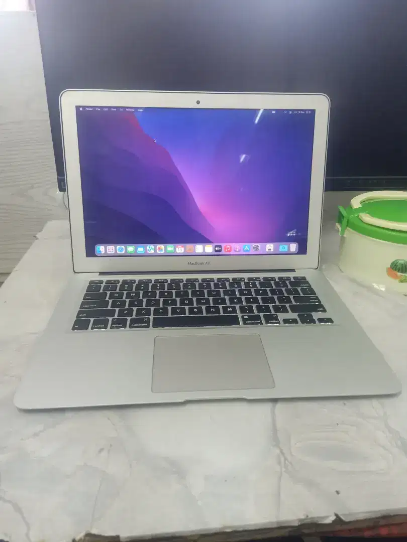 Macbook Air 13inch 2017 Core i5 Ram 8GB SSD 128GB Cc 455