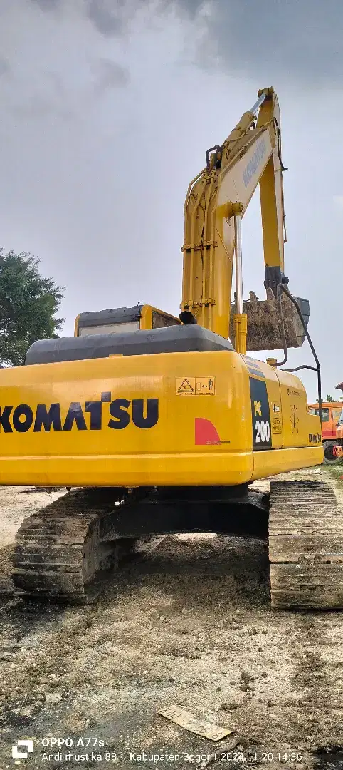 Excavator Komatsu PC 200