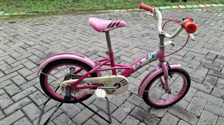 Sepeda anak Wimcycle Barbie 16