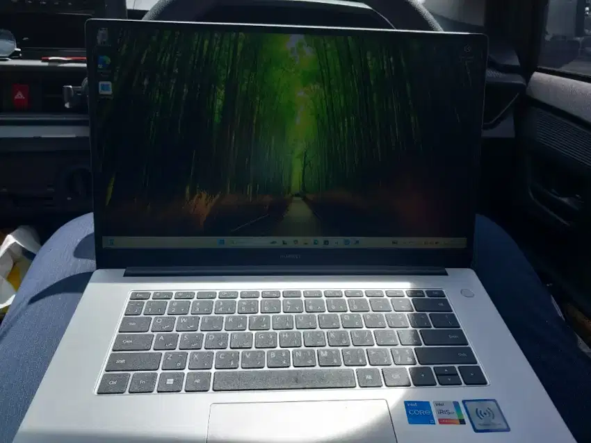 Laptop Huawei Matebook D15 11th gen Intel i5, 8Gb Ram, 512Gb Storage