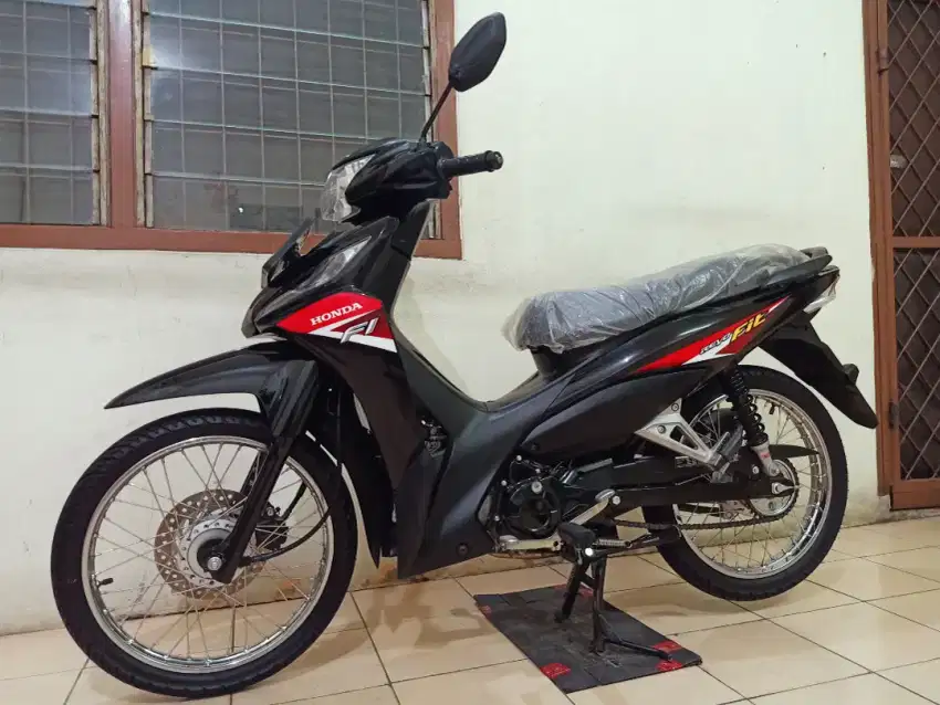 Honda REVO FIT NEW PGM-FI 2024 BL 7 ( LIKE NEW / GRESS )