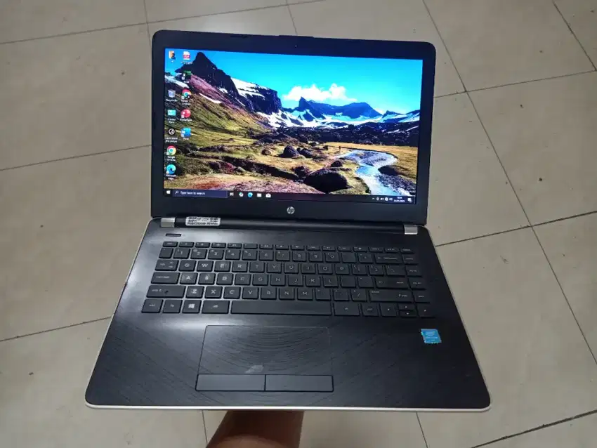 LAPTOP HP 14 RAM 8GB SSD 128GB MURAH SIAP PAKAI NO MINUS