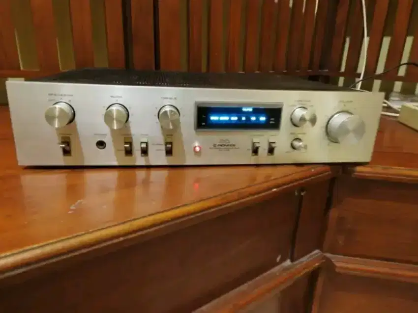 Vintage amplifier pioneer sa 710