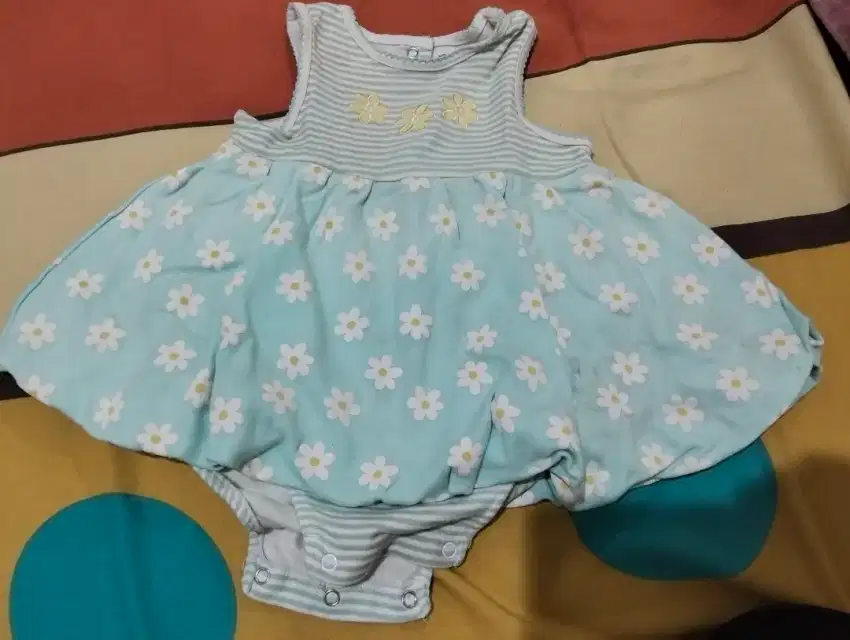 Baju kancing bawah little M size 18m