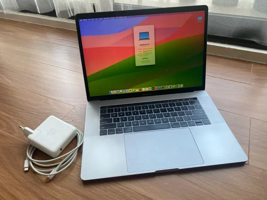 Macbook Pro Touchbar 15 inc 2019 i9