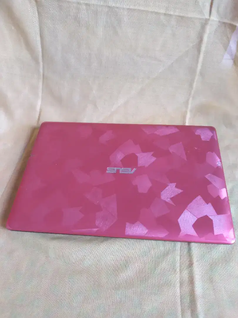 Menjual Notebook Asus X200M