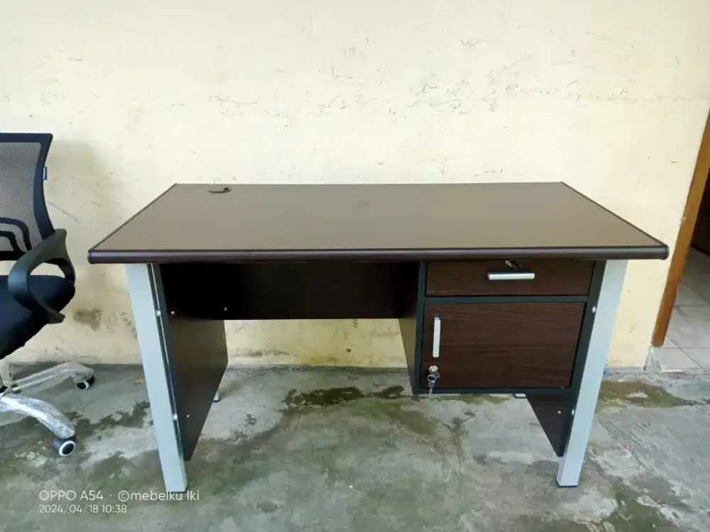 Meja kaki besi kokoh dan tebal bisa kirim COD