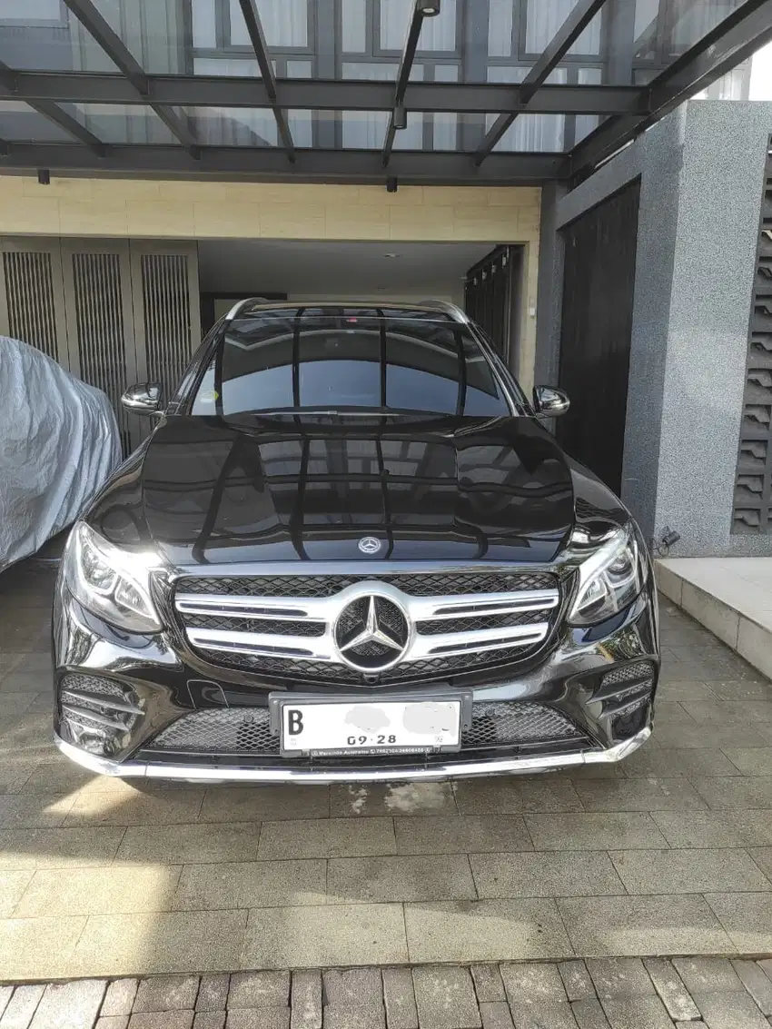 Jual mercedes GLC200 2018 A/T hitam milik pribadi plat nomor 1 angka