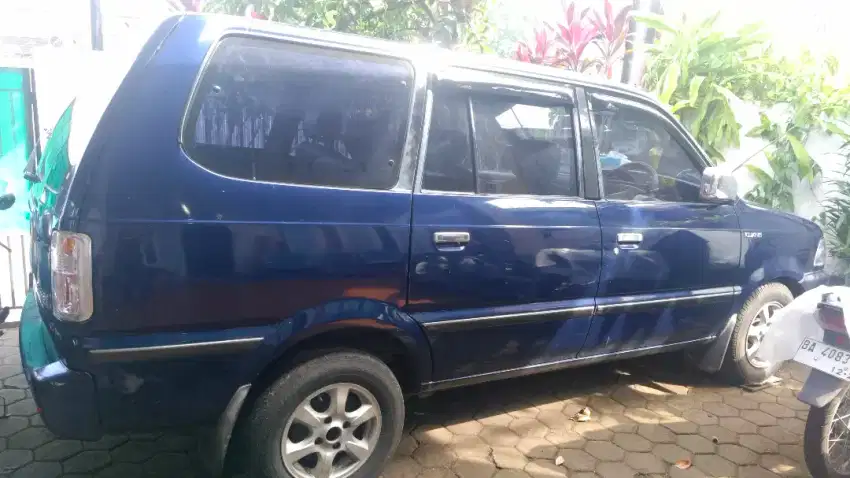 Toyota Kijang LGX THN 2001