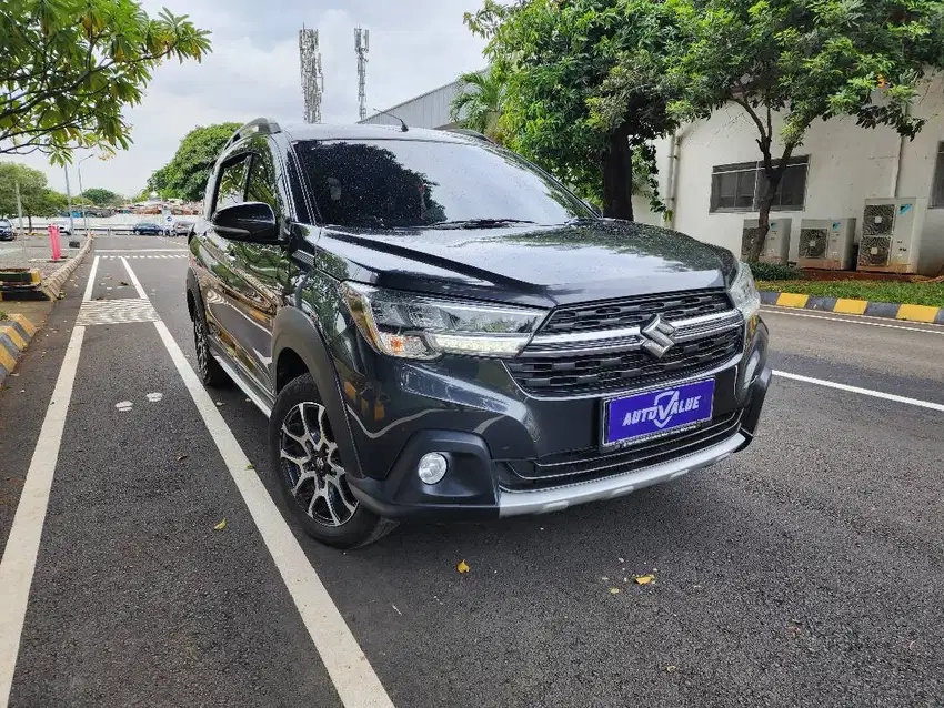 Suzuki XL7 Alpha AT 2022 Hitam Metalik Kondisi Istimewa Low Kilometer