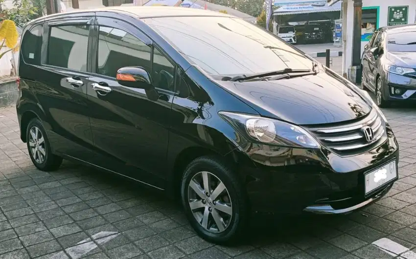 Honda Freed PSD E-AT Ac Digital Istimewa langsung gasss