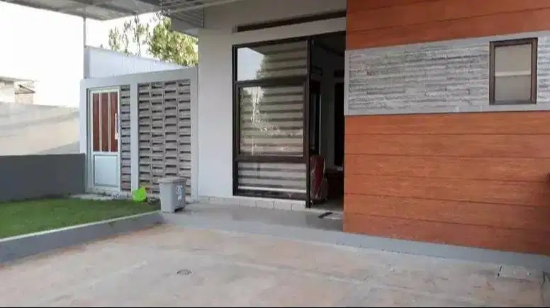 Disewakan Rmh Semi Furnish 2LT/2KT Dkt Mall Uptown Di Kedaton BSB City