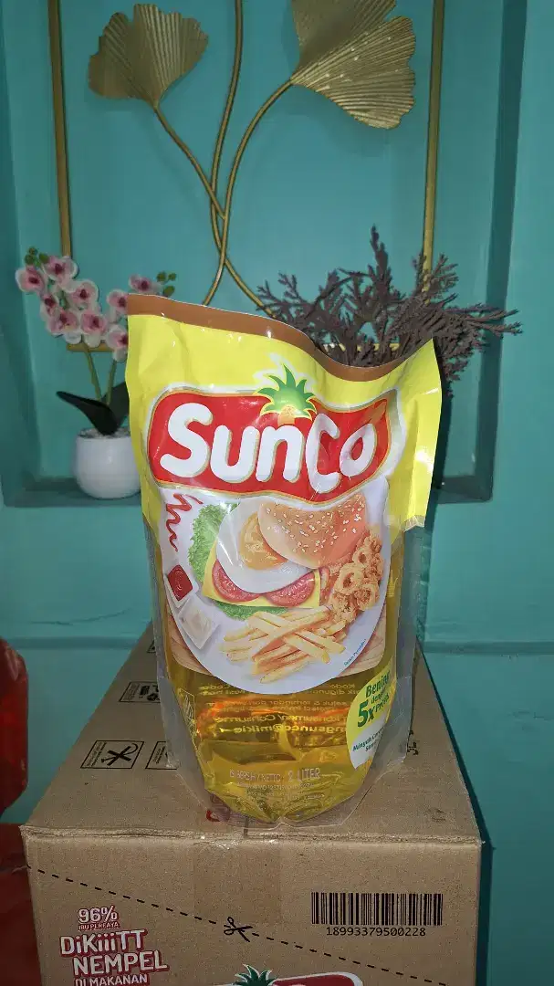 Minyak goreng SunCo 2 liter 1 carton