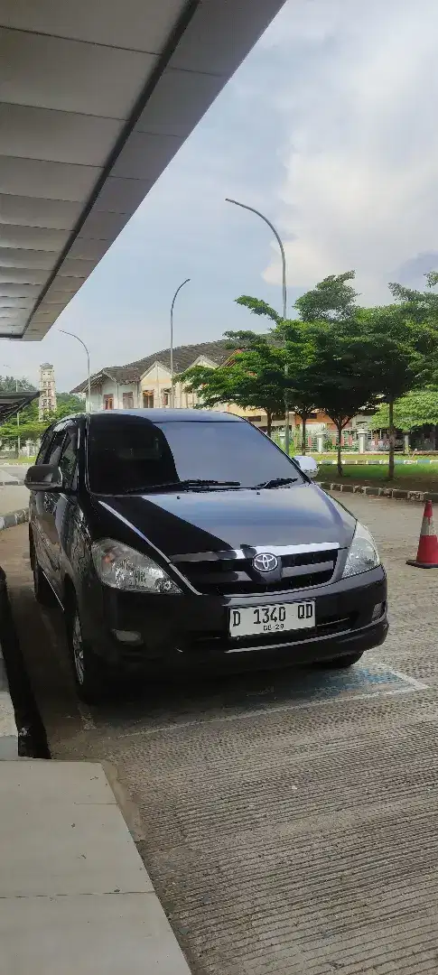 Kijang innova V paling tinggi