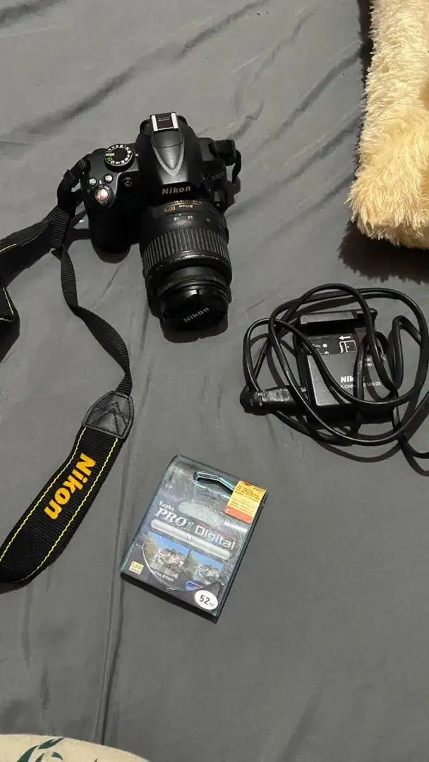 DSLR NIKON D3000 18-55 VR KIT FULLSET