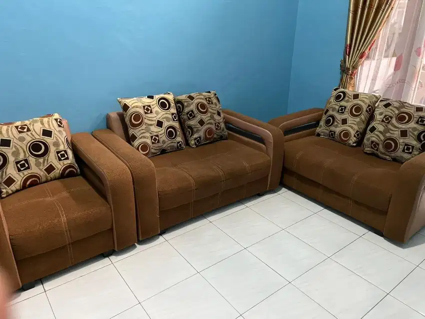 Sofa warna coklat