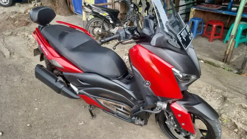 Yamaha xmax 2022