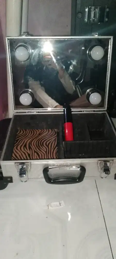 Beautycase lampu