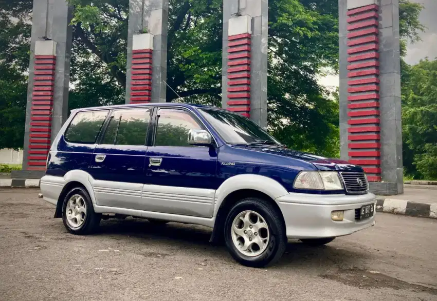 KIJANG KRISTA BENSIN 2.0 NYAMAN UNTUK KELUARGA