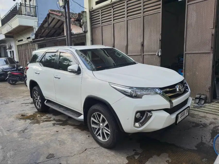 Toyota Fortuner VRZ Diesel Solar 2.4 Matic AT Tahun 2017 Putih , 2018