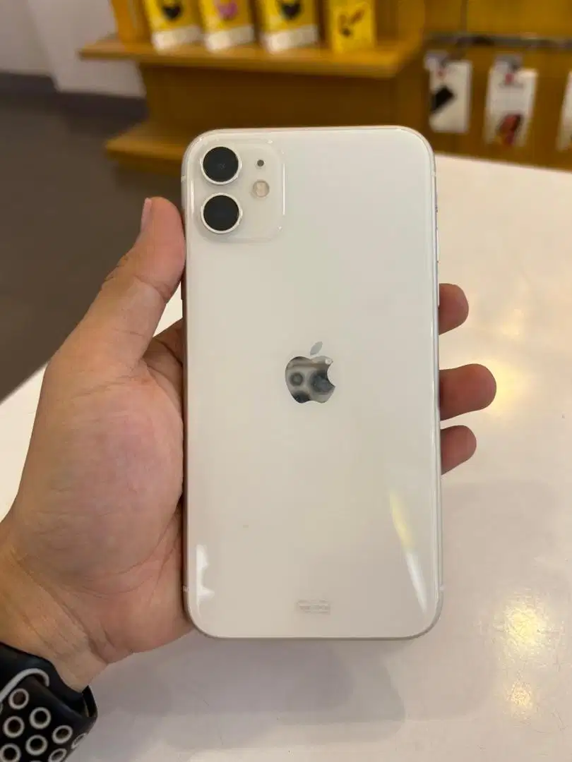 iPhone 11 128gb iBox like new garansi on juni 2025