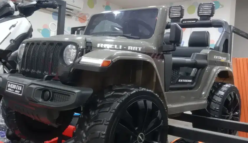 mobil aki jeep  aki 12 volt, bisa ayunan, baru