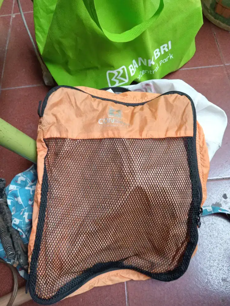 Tas buat bawa sepatu