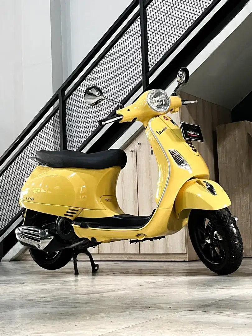 Promo Blibli 0%‼️Vespa LX 125 th 2018 - Ayu Mustika