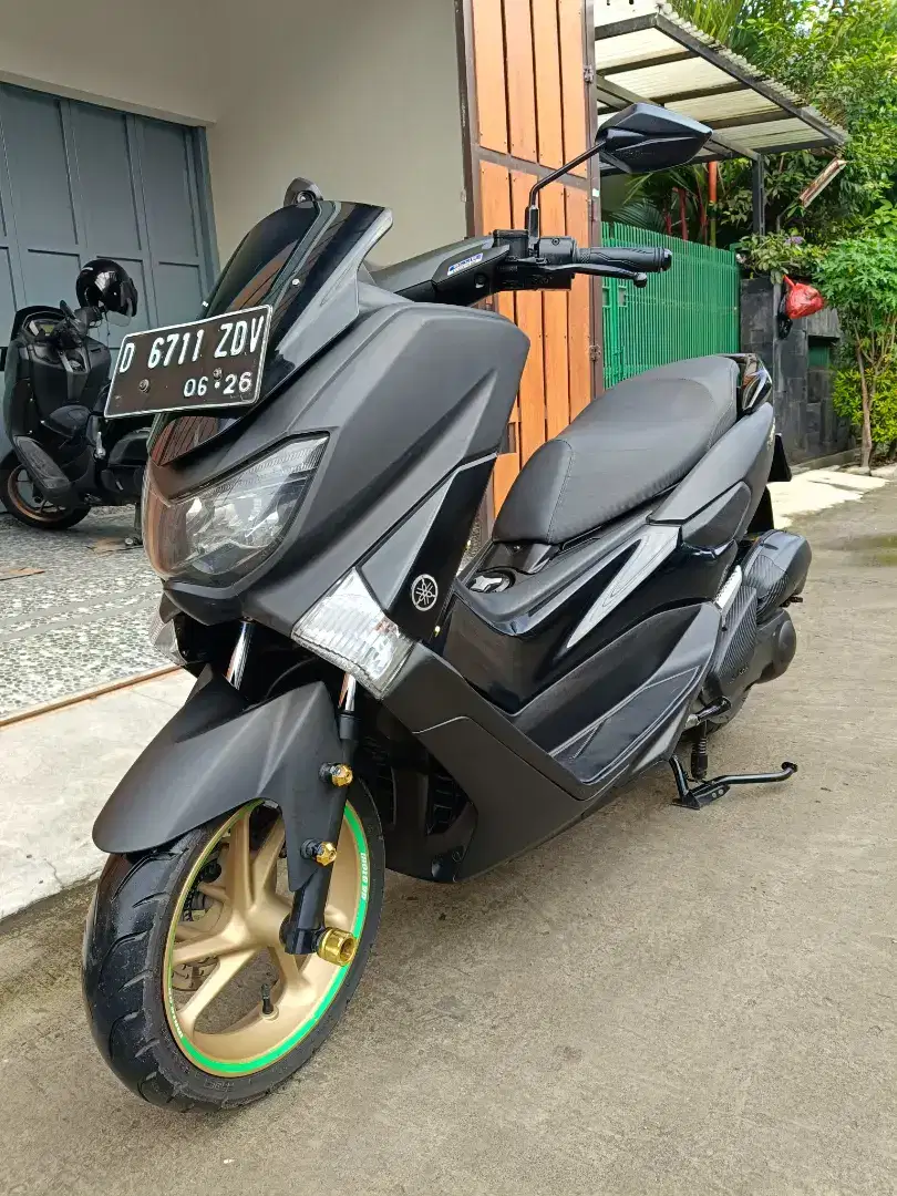 Yamaha Nmax Old Non ABS thn 2021 Hitam.