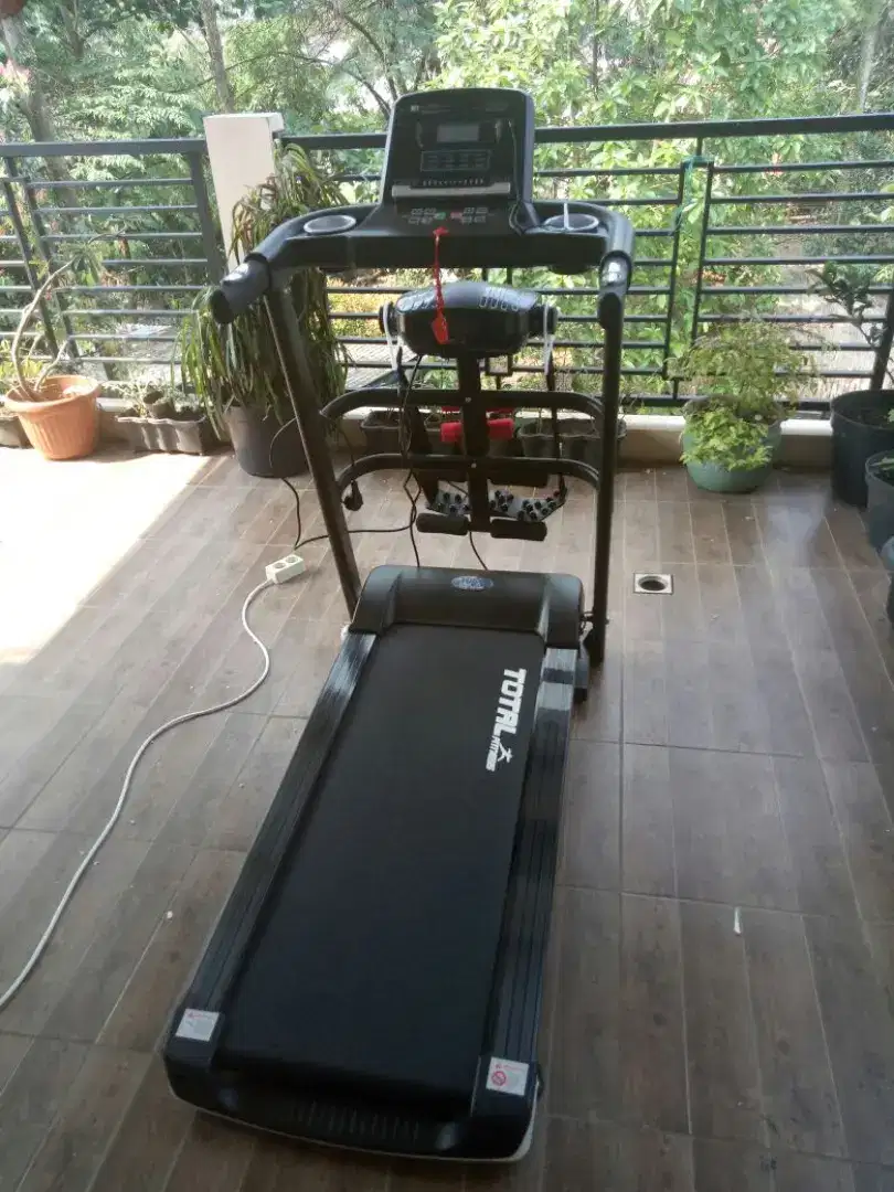 Alat fitness treadmill elektrik tipe tl 607iru