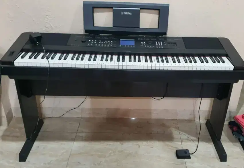 Keyboard Portable Grand DGX - 650 merek  YAMAHA