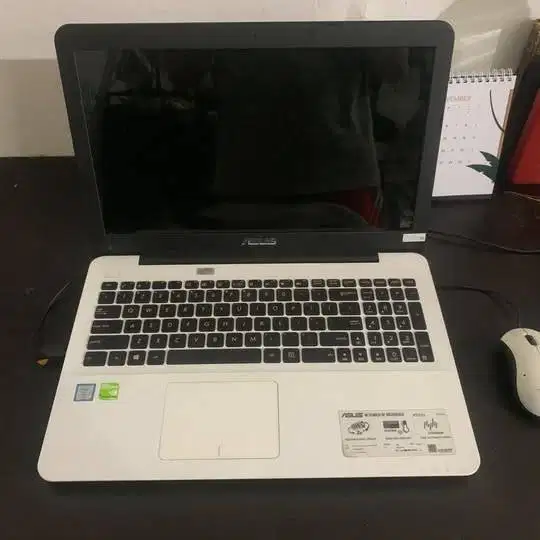 Laptop Asus X555U core i5