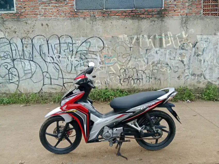 (for sale)  honda blade karbu 2012