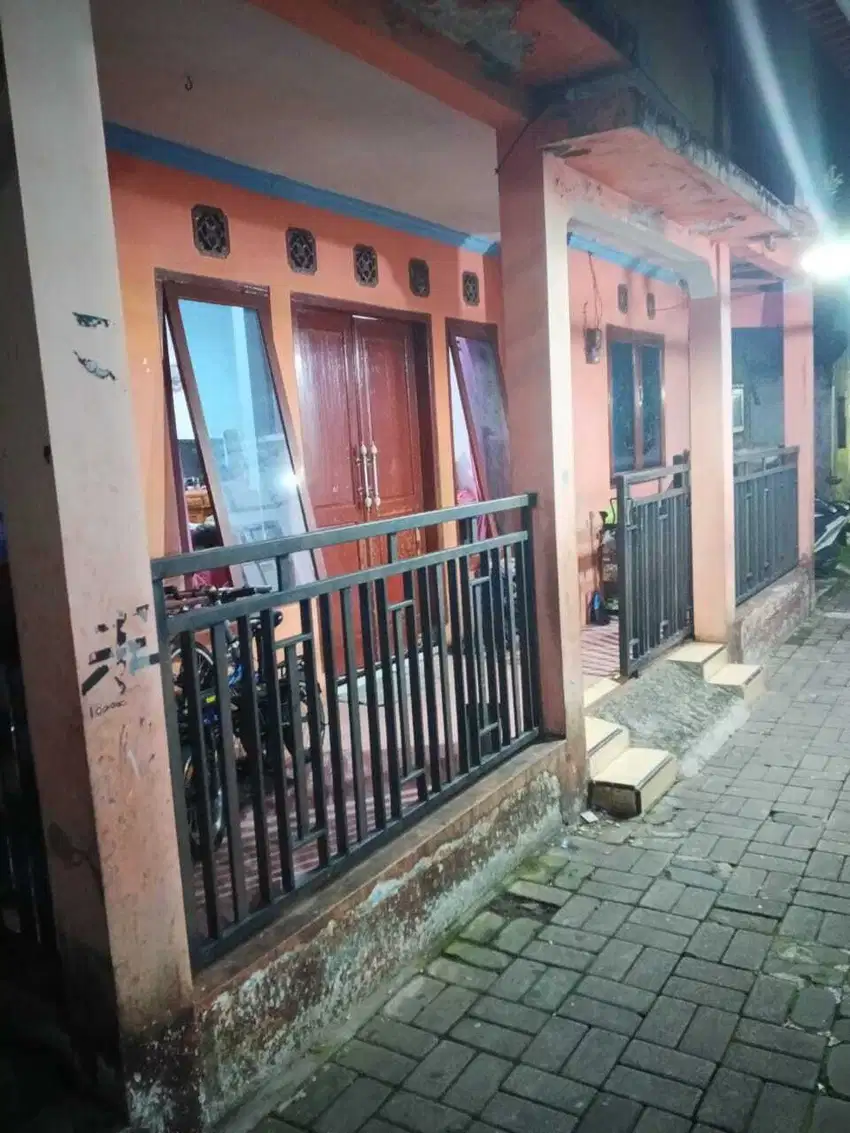 RUMAH DUA LANTAI SUPER STRATEGIS DI GEBANG DEKAT KOTA JEMBER