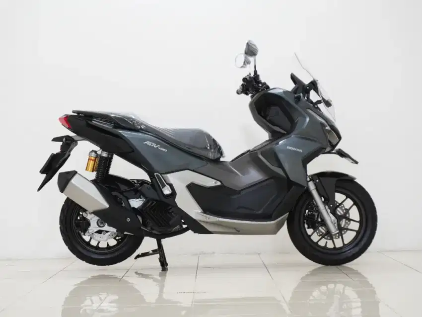 Honda Adv 160 cbs 2024 bergaransi mesin&cvt 5000km