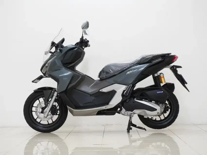 Honda Adv 160 cbs 2024 bergaransi mesin&cvt 5000km