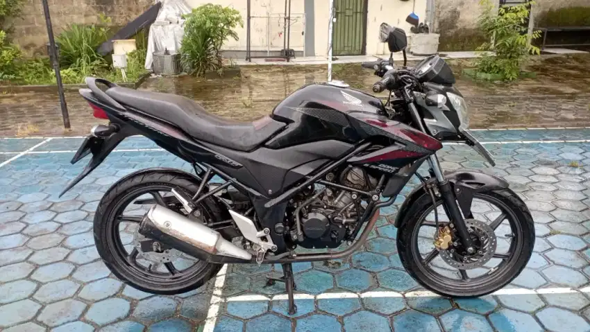 58@:F KAB HONDA CB150R HITAM